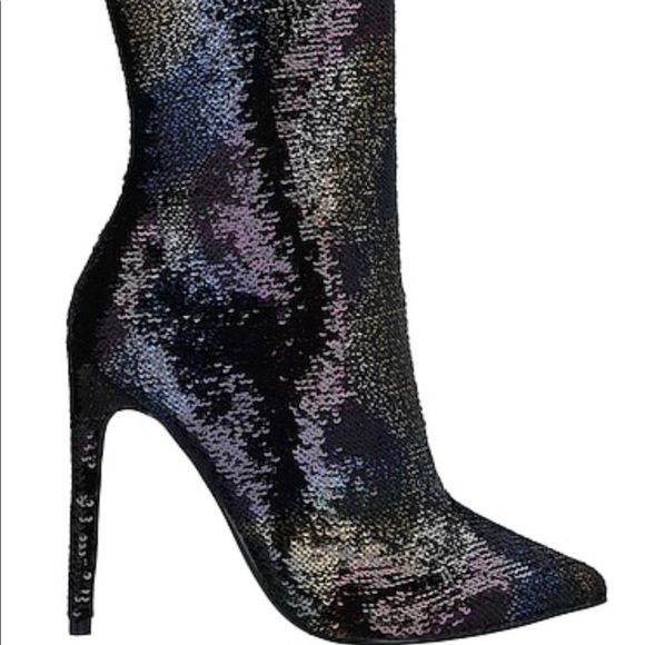 Steve Madden Wagner Sequins Booties - Picture 5 of 12